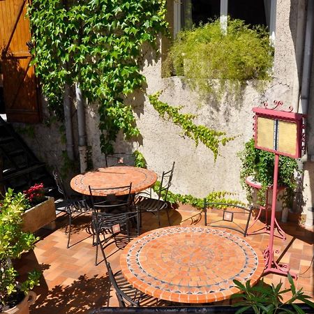 Les Deux Acacias Hotel Villepinte  Exterior photo